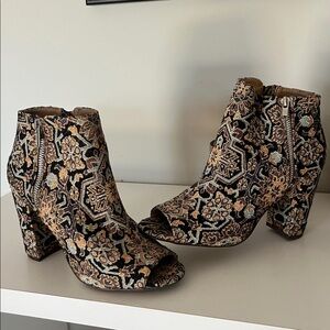 Elegant Floral Women's Heels